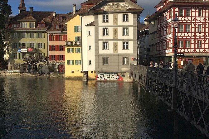 Private Classic Lucerne City Walk - Ritter Palace and the Danse Macabre paintings