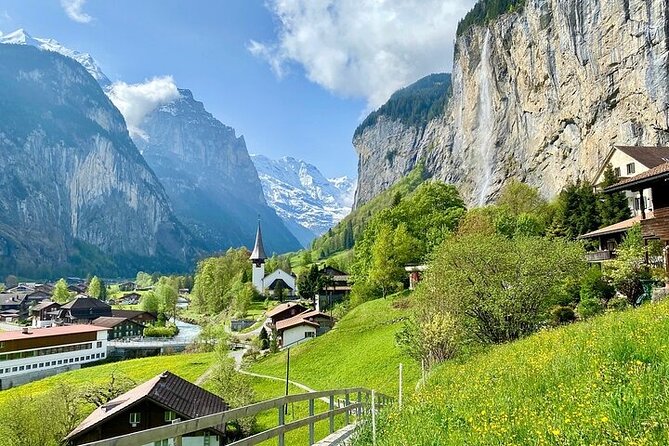 Private Day Tour to Lauterbrunnen Interlaken Murren from Lucerne - Lake Lungern gives you a calm first view