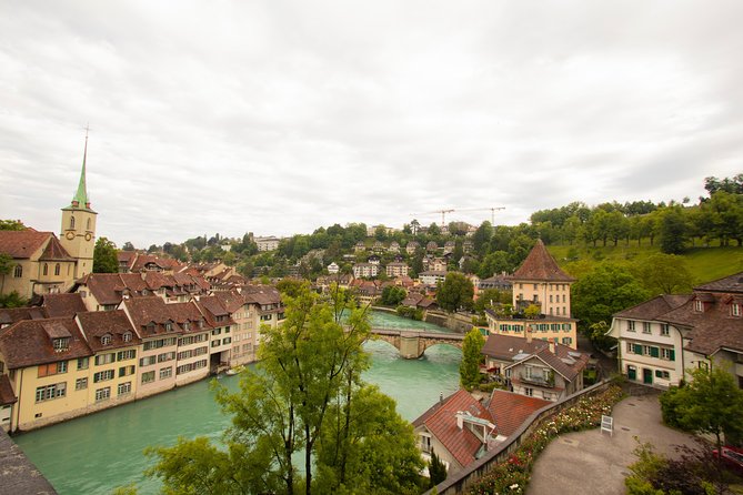 Private Tour of Bern in 60 minutes with a Local - Meeting Christoffelapotheke and entering the Old Town