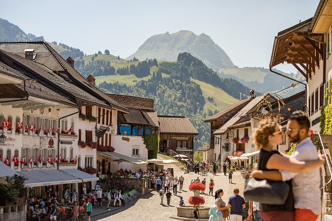 Private Tour to Gruyères, Chocolate & Cheese Factory from Geneva - Two hours in medieval Gruyères