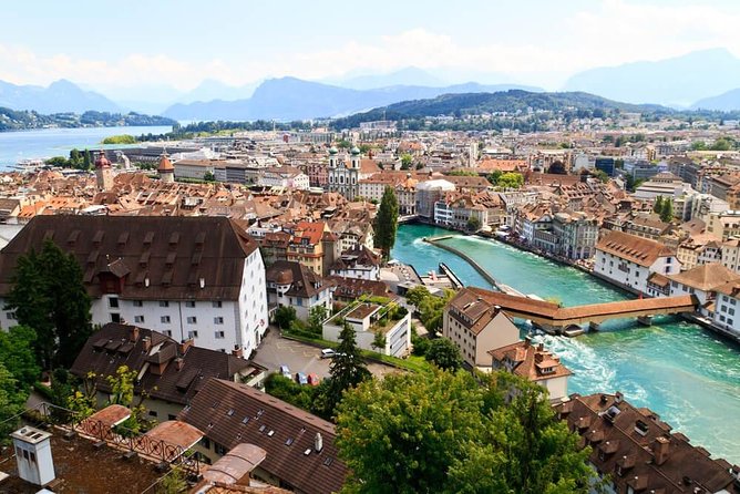 Private Transfer: Lucerne to Zurich Airport ZRH by Luxury Van - Luggage is the detail you must get right