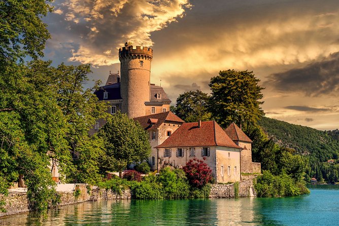 Private Trip from Geneva to Annecy in France - Why a private Geneva to Annecy trip can work well