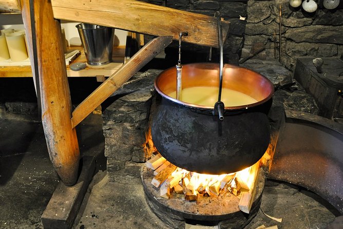 Private Trip from Geneva to Gruyeres: Cheese & Chocolate Tasting - What the private format adds