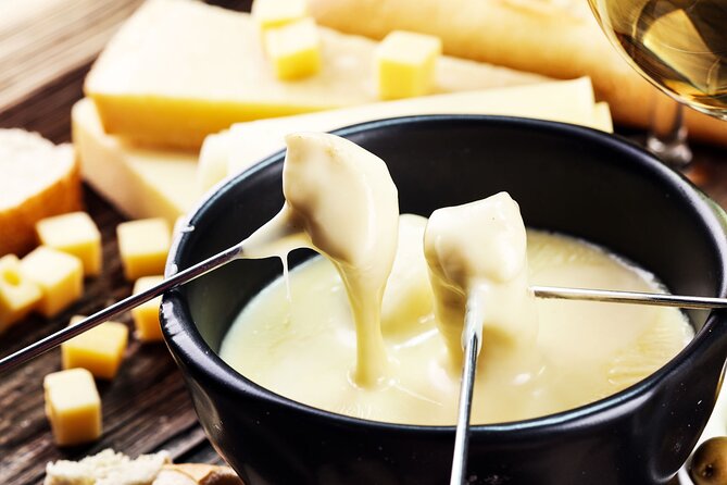 Private Trip from Geneva to Gruyeres: Cheese & Chocolate Tasting - Gruyères village, castle, and lunch