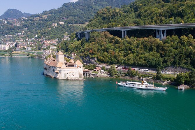 Round trip cruise from Montreux to Chillon - Leaving Montreux for the Vaud Riviera