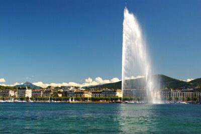 (STTG04) – Sightseeing Cruise at Geneva with Wine and Aperitif