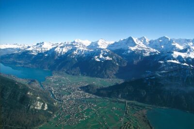 Swiss Alps: Interlaken and Grindelwald Day Trip from Zurich
