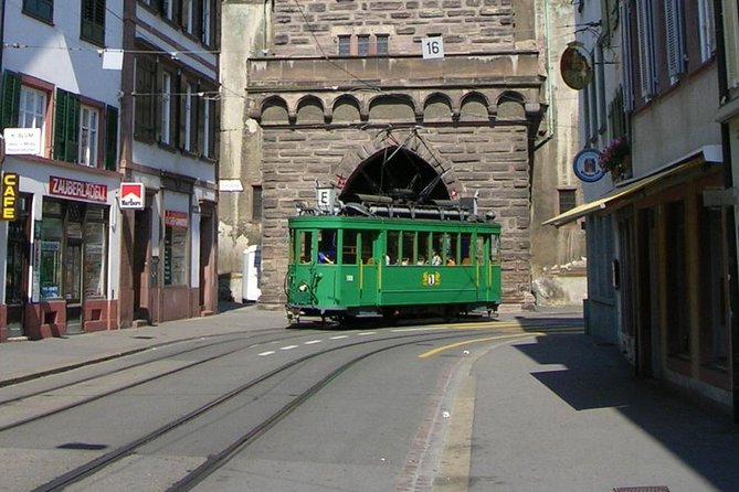 Tour on the vintage tram - Key points to know before you book