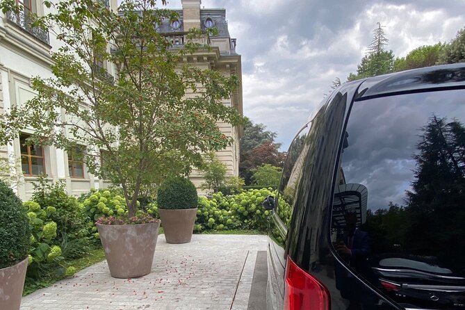 ZRH Zurich Airport to Zurich City Private Transfer–Winter Special - Who should book this Zurich transfer