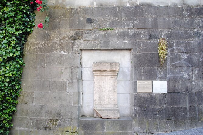 Zurich 360° City Walk Tour Including Hidden Spots - Niederdorf, Dada, and the two unusual stops