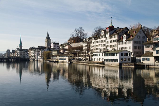 Zurich City Tour with Audio Commentary - National Museum and the return to Sihlquai