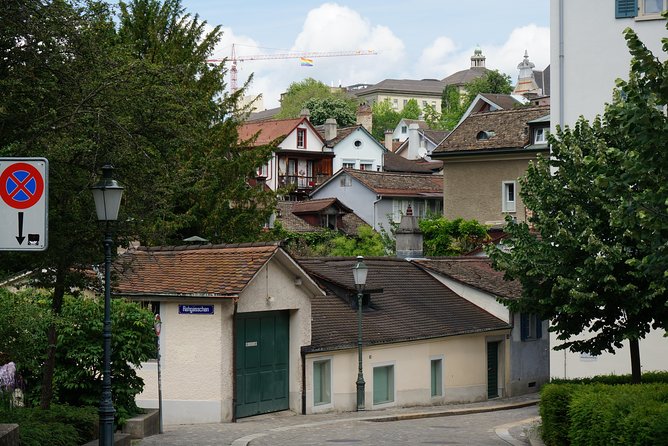 Zürich Historic District Tour - Wasserkirche, underground ruins, and local stories