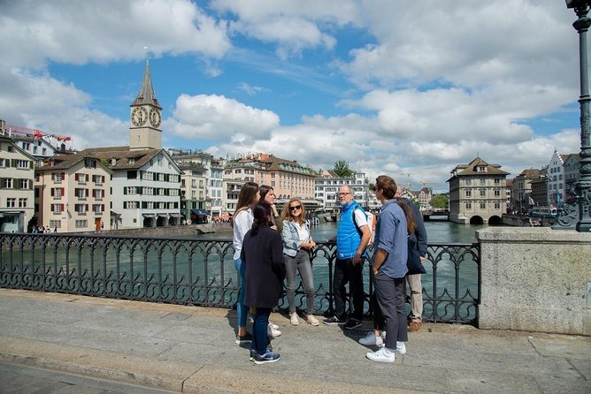 Zurich Old Town Walking Tour - Why two hours works well in Zurich