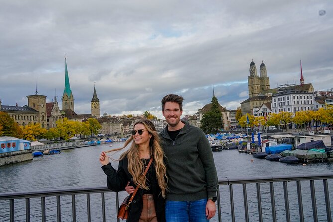 Zurich: Private City Walking Tour with Polybahn Ride - Lake Zurich: the best pause for photographs