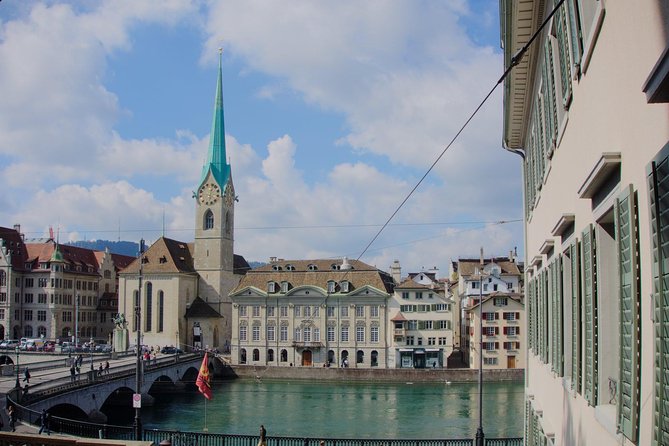 Zurich Private Customizable Guided Walking Tour - Starting at Paradeplatz, where money meets the old town
