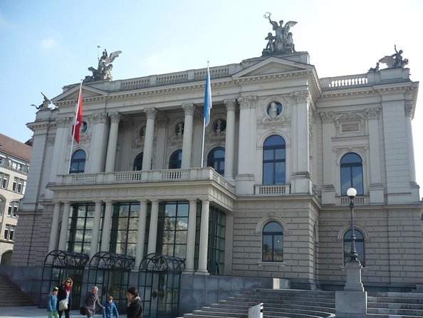Zürich Private Walking Half-Day Trip with optional Lake Cruise - Key points to know before booking
