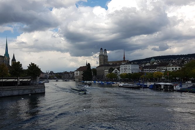 Zürich Private Walking Half-Day Trip with optional Lake Cruise - Opera House and University views